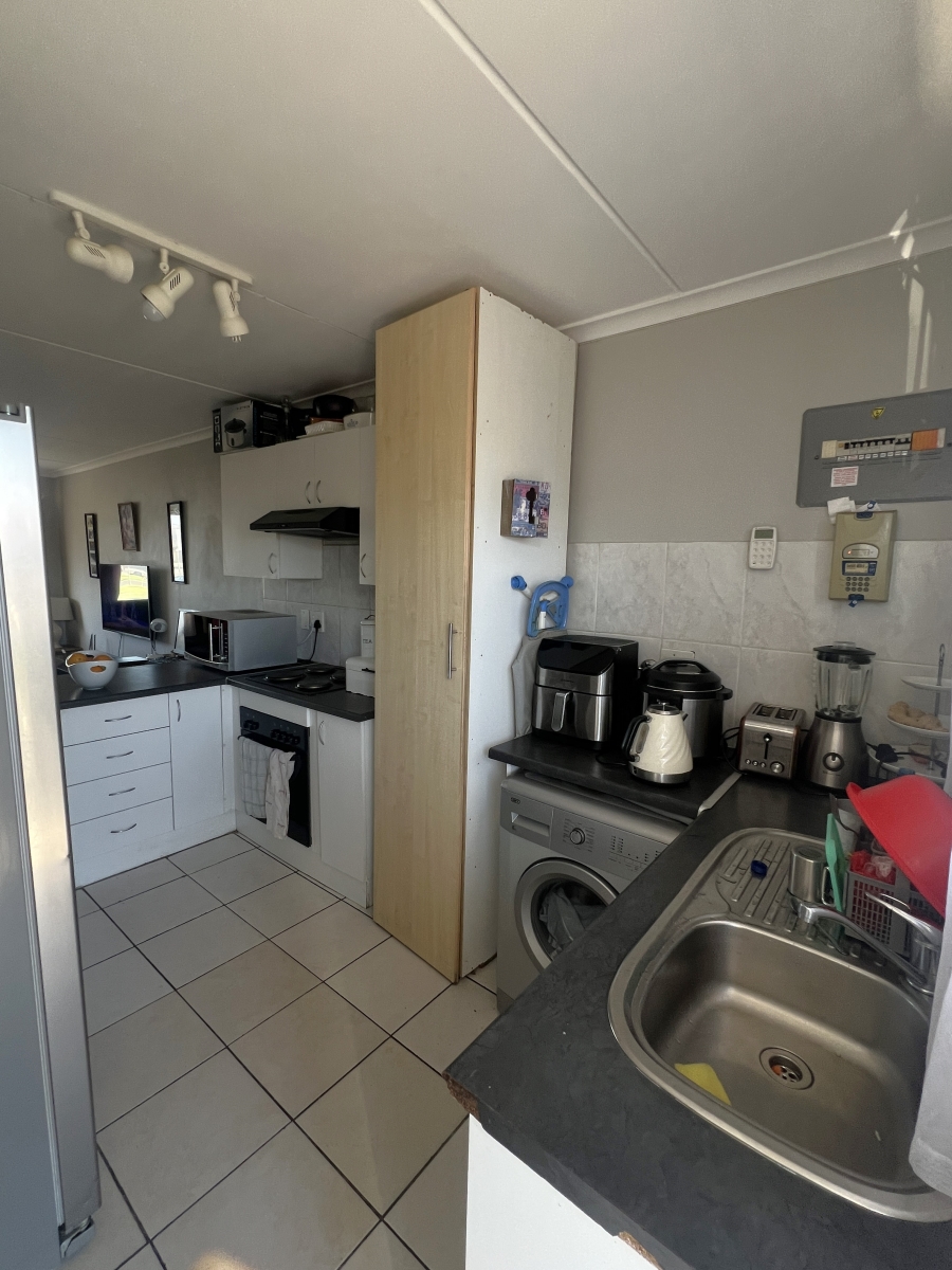 2 Bedroom Property for Sale in Guldenland Western Cape